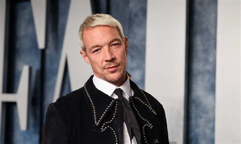 Diplo gets fully naked again in new Instagram thirst trap